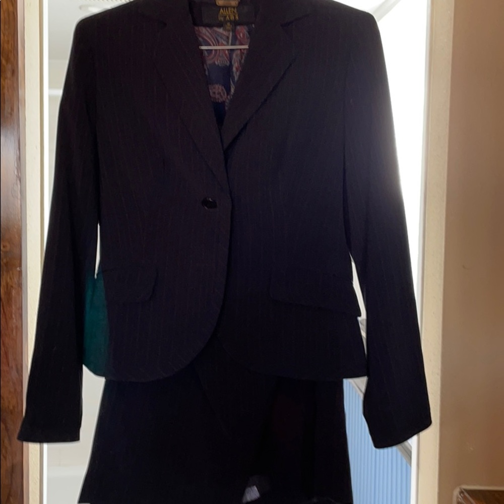 Women’s Business suit by Allen ABS